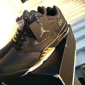 Jordan 5 wings , class 2021 NEW.